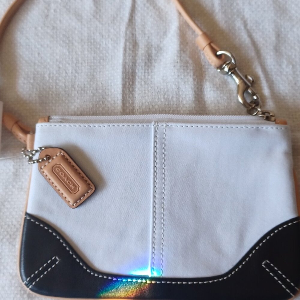 NEW WITH TAGS  Coach Zip Wristlet Wallet - Picture 2 of 5